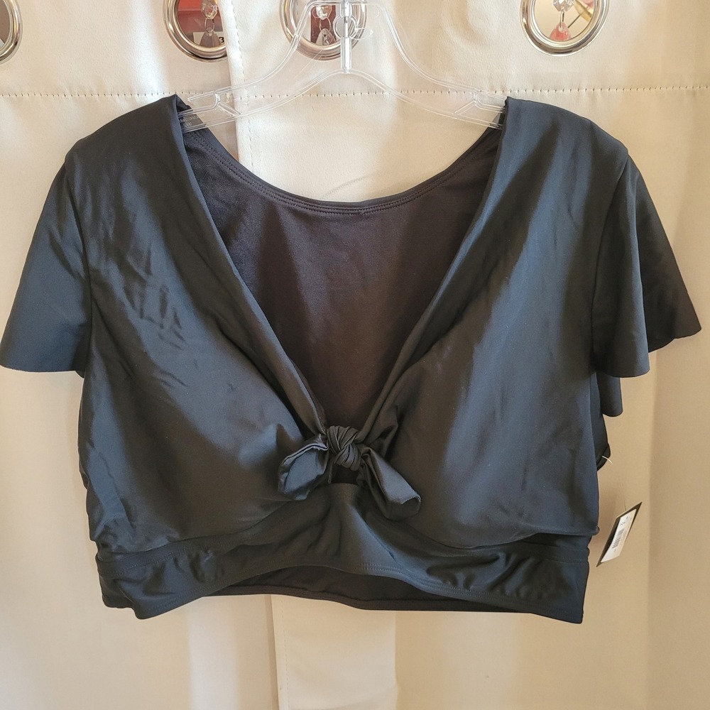 Torrid Women Bikini Top 3X Wireless Front Tie Beach Poolside Dark Coquette 21719